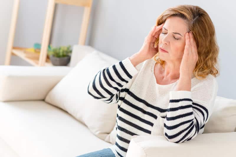 Шум в ушите (тинитус) – причини, симптоми и лечение