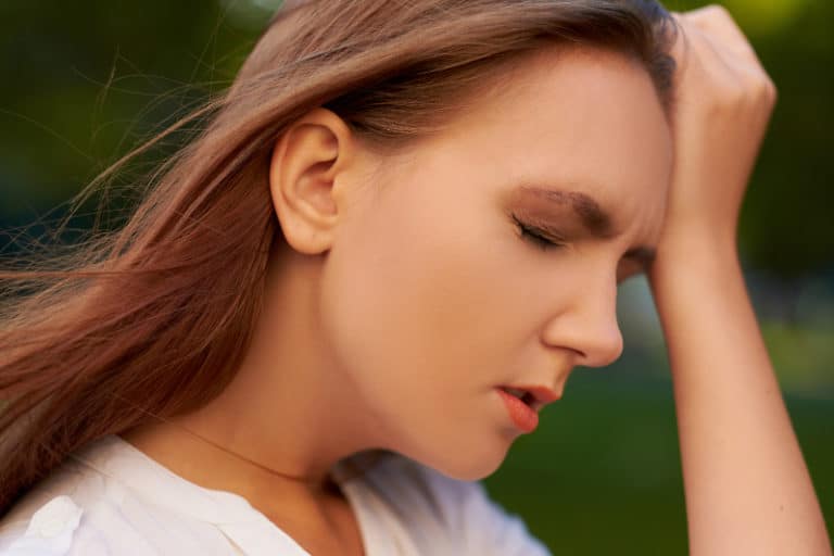 шум в ушите причина