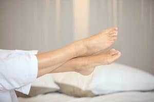 Подуване на краката при топло време – проблем, който има решение!